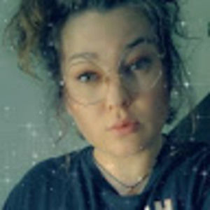 Meet your Posher, Cassandra